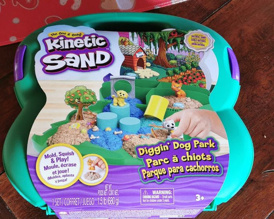 Kinetic Sand – Hunde Park комплект с 680 g кинетичен пясък